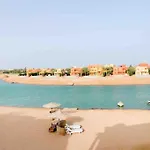 Spacious Design Apt In Gouna At Infinity Pool And Lagoon View